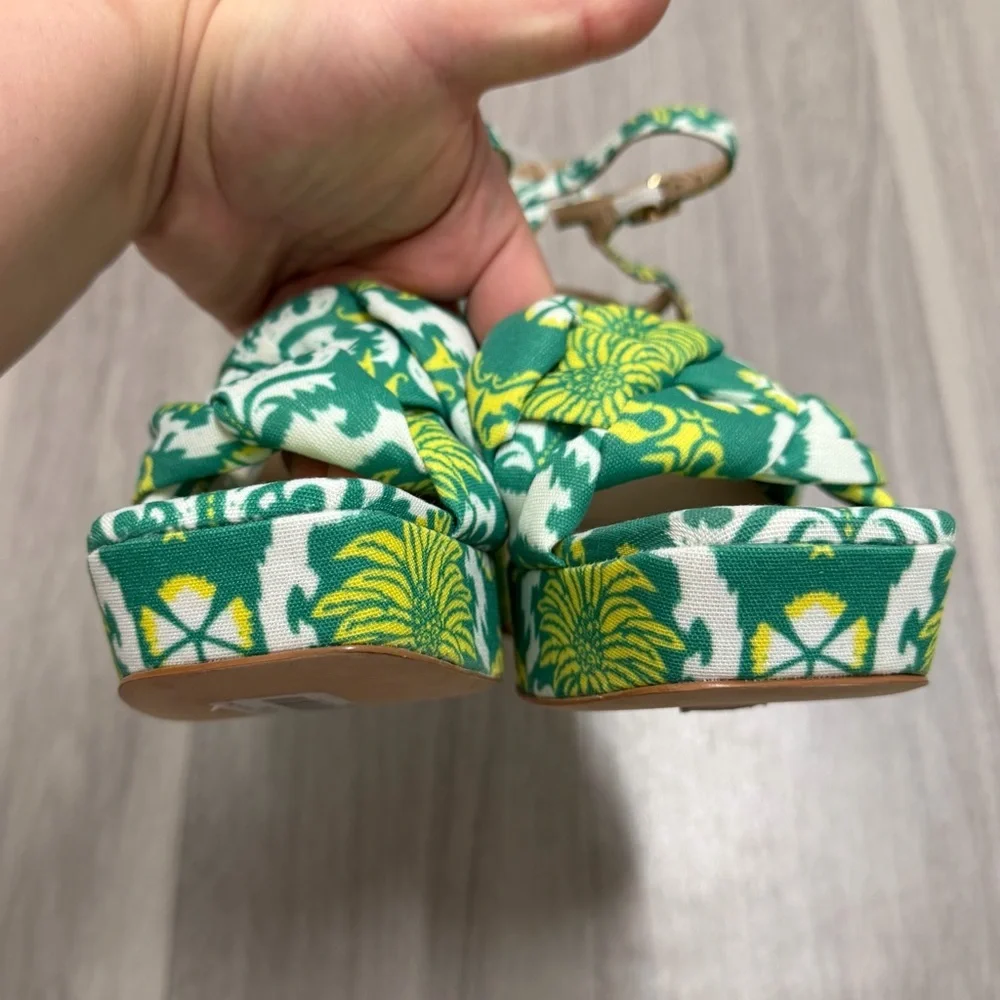 NWT Antonio Melani Mya Palm Print Platform Sandals Green Block Heel 8.5